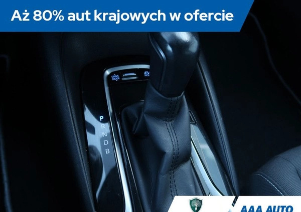 Toyota Corolla cena 82000 przebieg: 91976, rok produkcji 2019 z Bełchatów małe 326